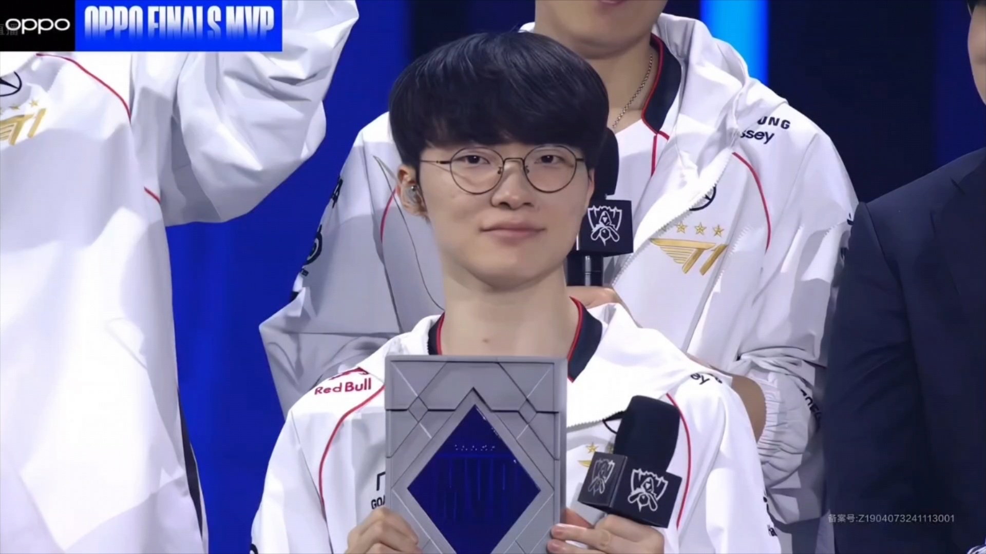 JDG力克SHR,Faker单局斩获MVP峡谷大战成都决赛之夜,引爆全场热议 JDG力克SHR,Faker单局斩获MVP峡谷大战成都决赛之夜,引爆全场热议