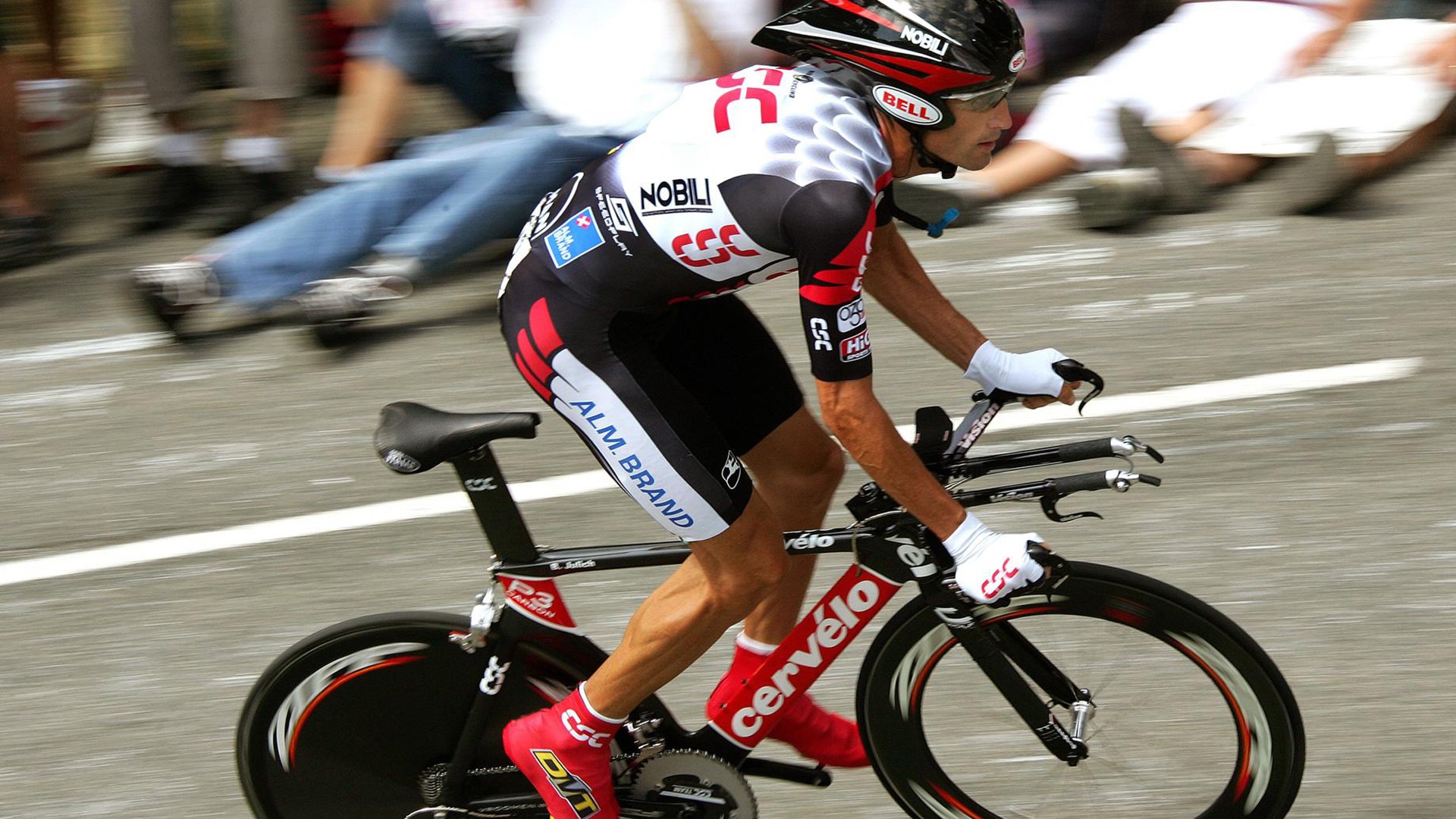 开云下载-魔翼飞翔！阿什拉夫绝境狂飙，世界杯之夜所有对手都成了他的背景板