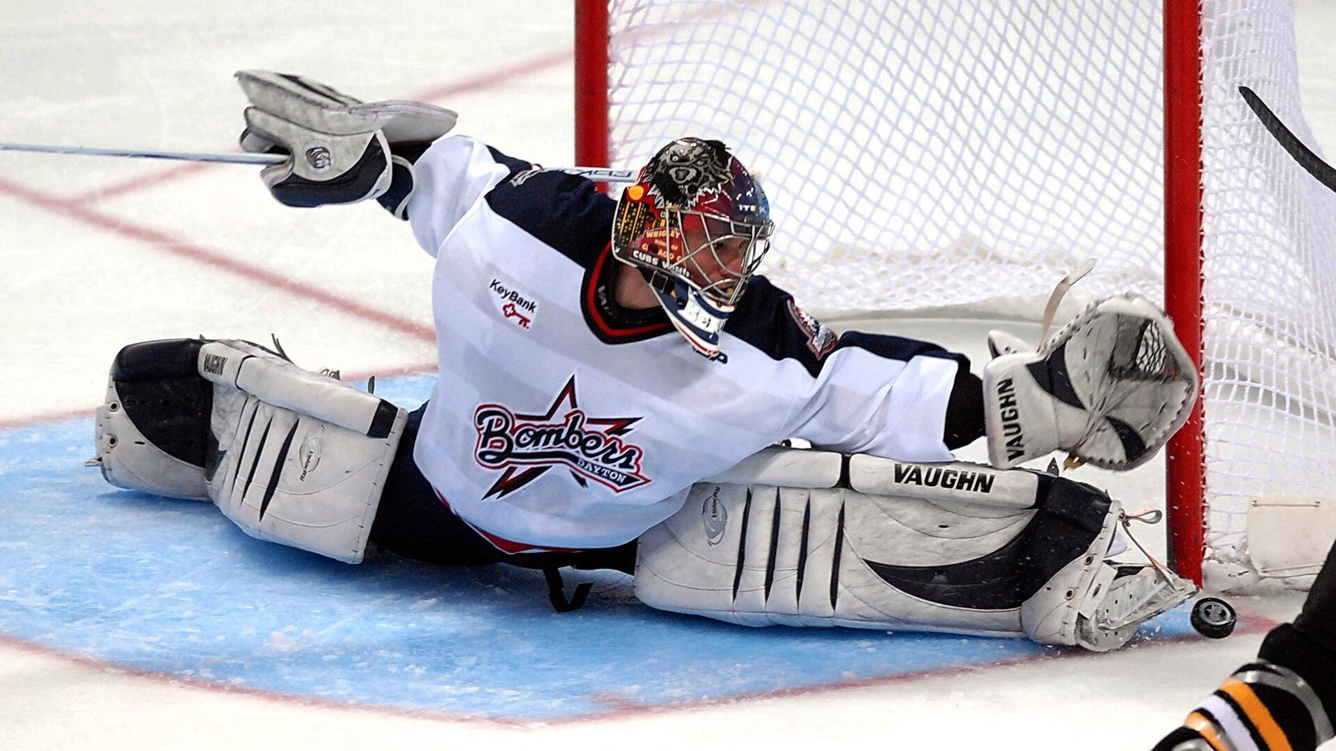 终场前9.2秒，夏洛特光谱中心陷入冰火交织的窒息时刻