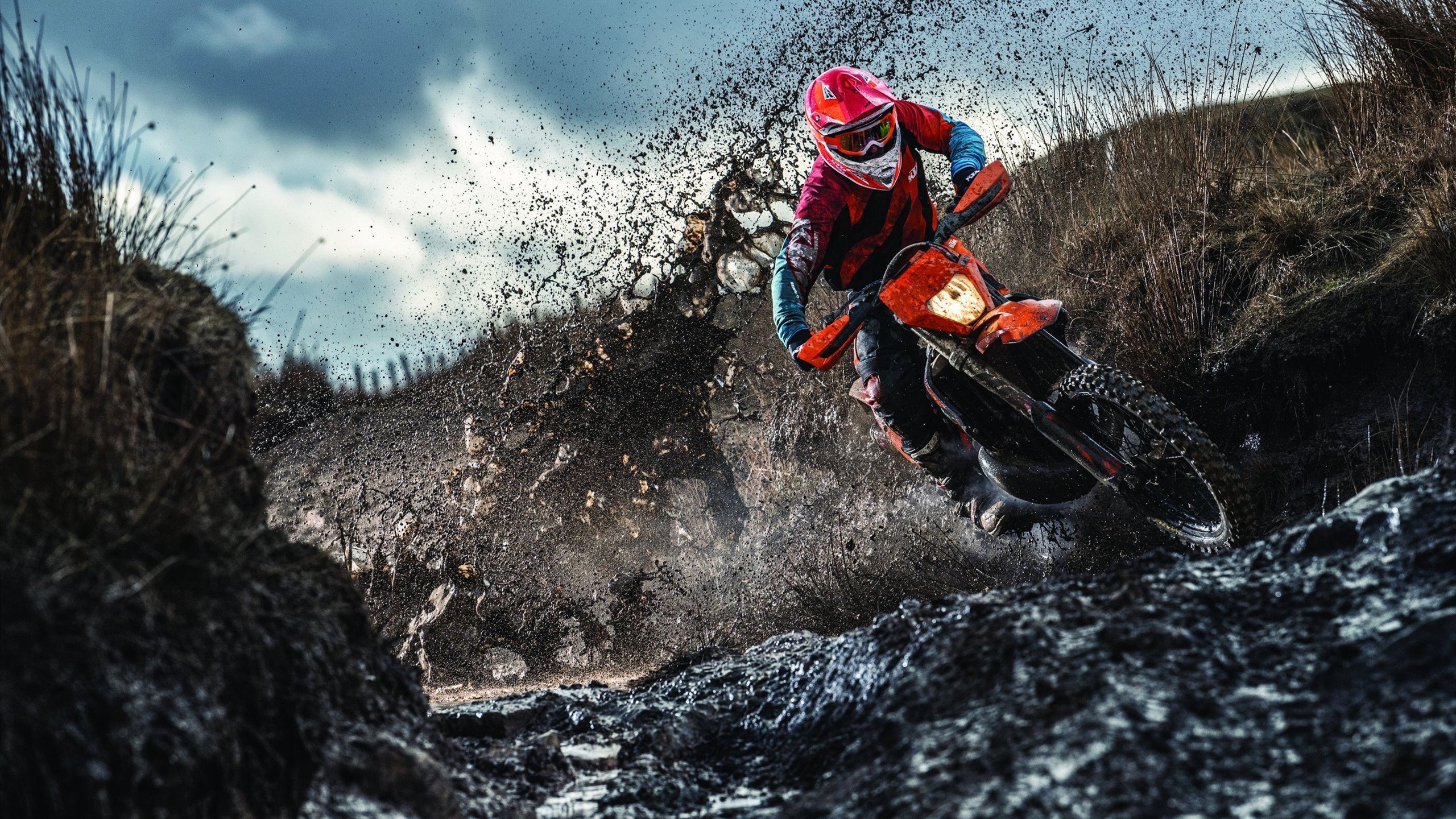 巴黎1-3爆冷惨败沙特豪门！哈兰德戴帽封神，一场比赛改写足坛三格局