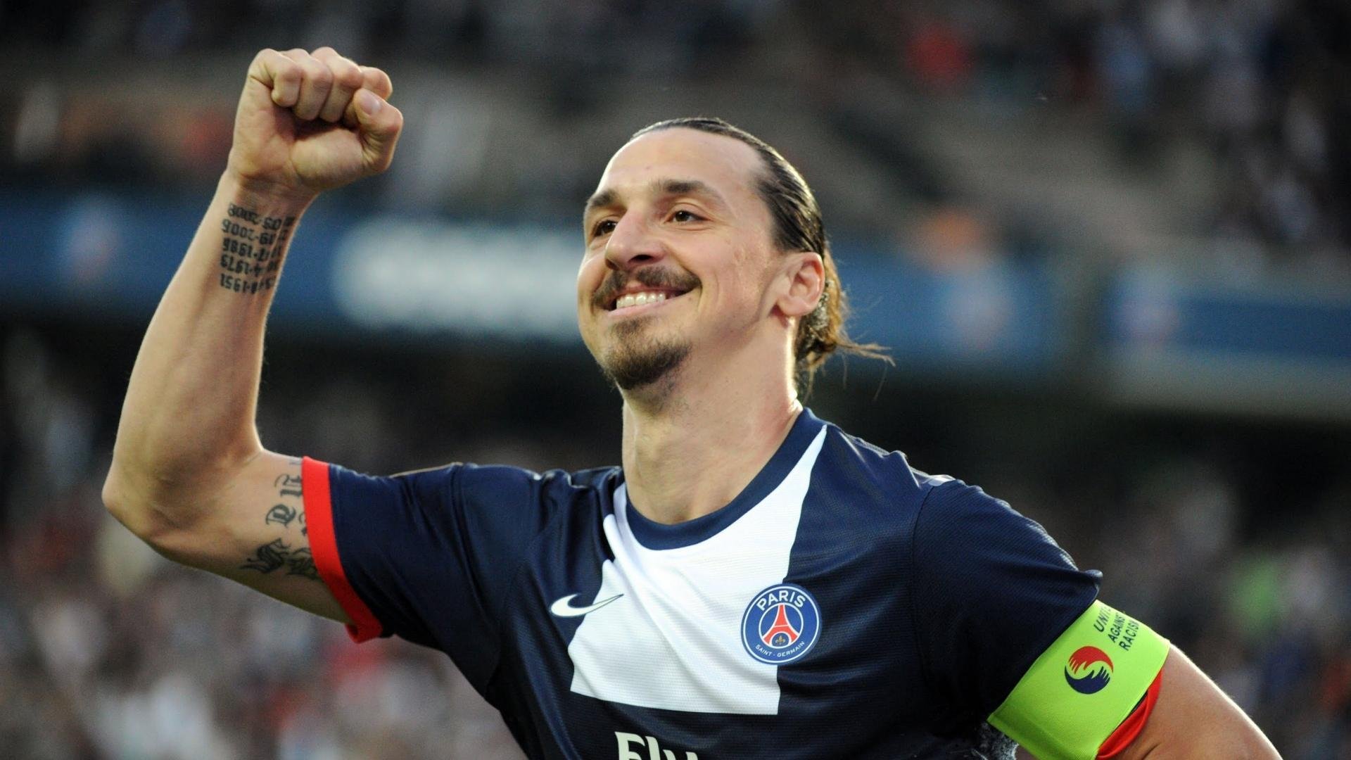 开云官网-光影对决，F1收官战的车轮史诗与绿茵场上的隐形凯歌