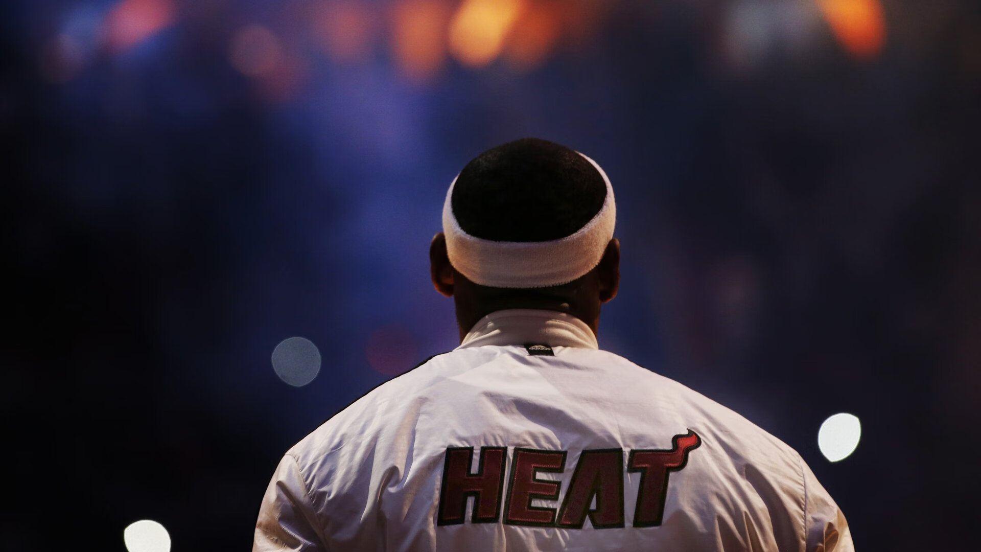 开云下载-2026世界杯G组强强对话，厄瓜多尔力克秘鲁，贝林厄姆光芒万丈！